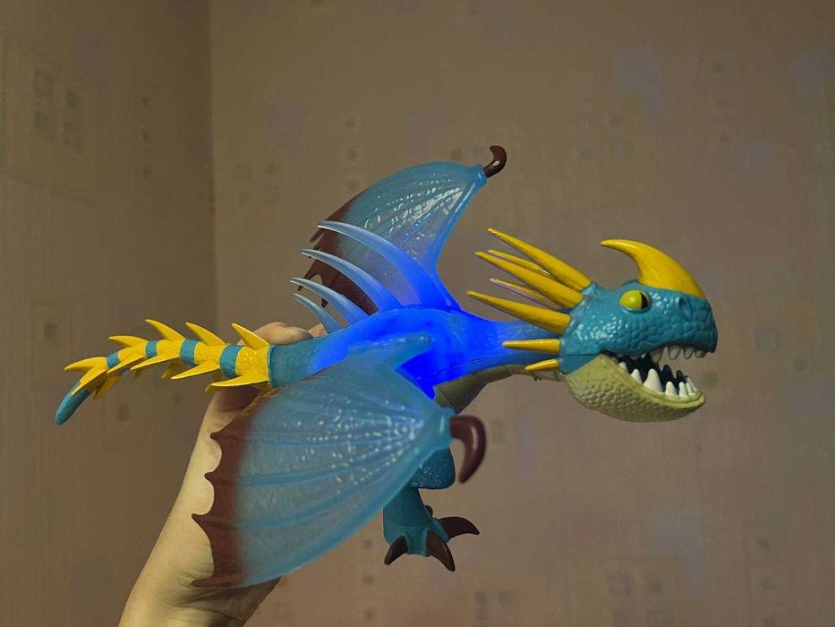 большой Детеныш Беззубика как приручить дракона, як приборкати дракона