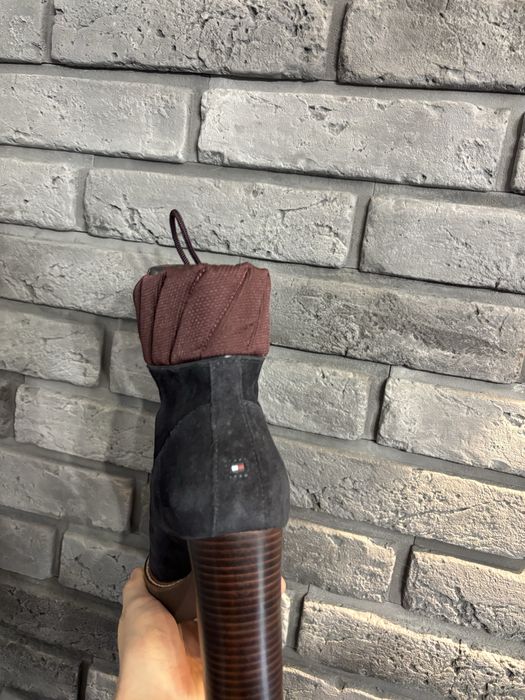 Buty damskie na obcasie botki tommy hilfiger 41