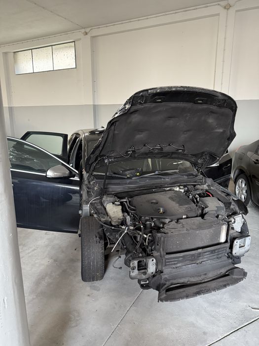 Volvo V40 R Design para peças