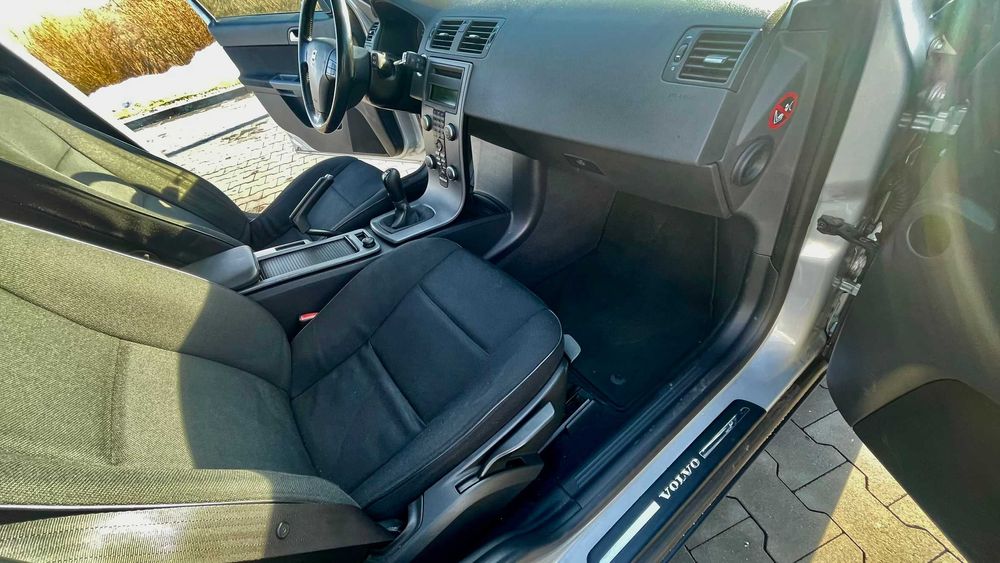 Volvo V50 1.6 Diesel po serwisie bardzo ładny stan