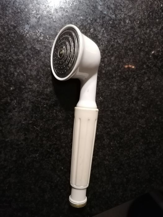 Chuveiro retro em metal