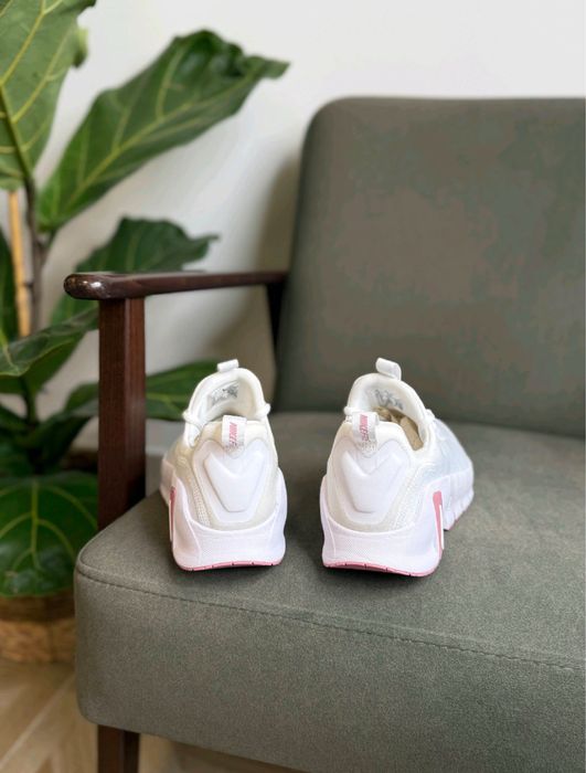 Кросівки Nike Free Metcon 6 DV3949-300 для спортзалу ідеальні