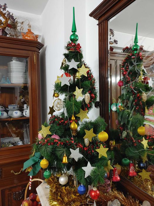 Pinheiro de natal 90cm com bolas e enfeites de natal