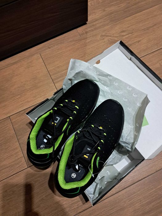 Buty, obuwie, sandały robocze - ochronne