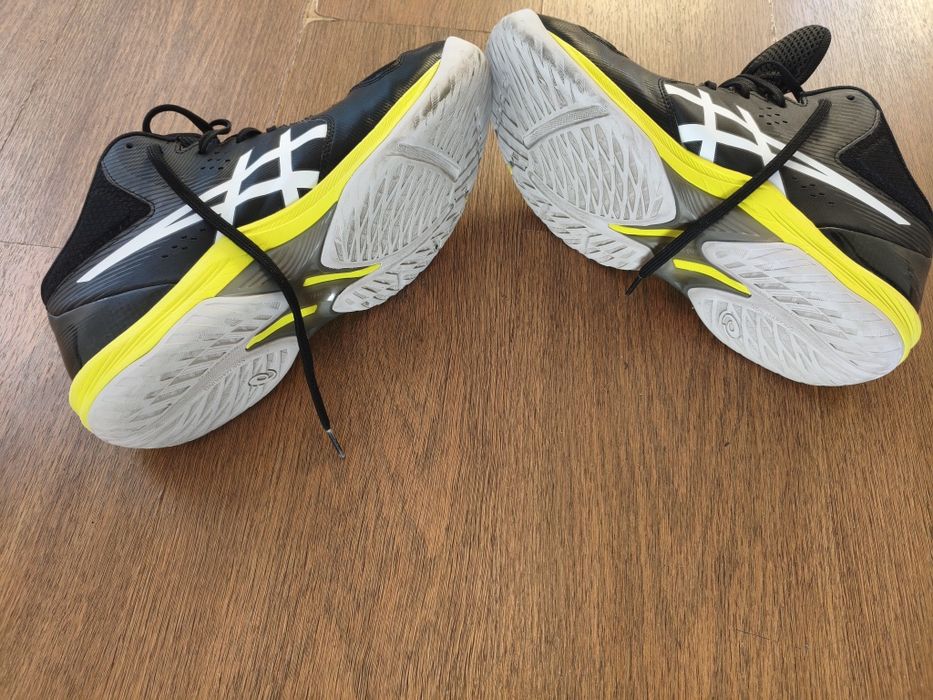 Sprzedam buty Asics Beymont FF