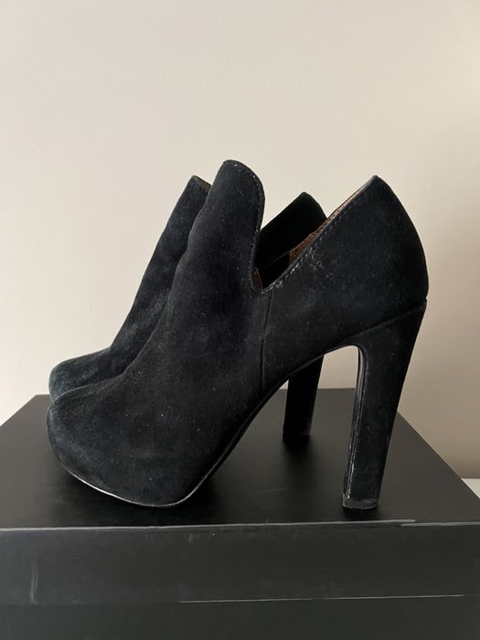 Sapatos Bimba y Lola usados pretos