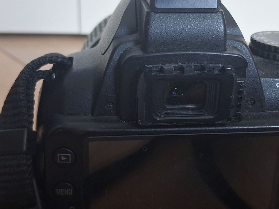 Фотоапарат Nikon D3000
