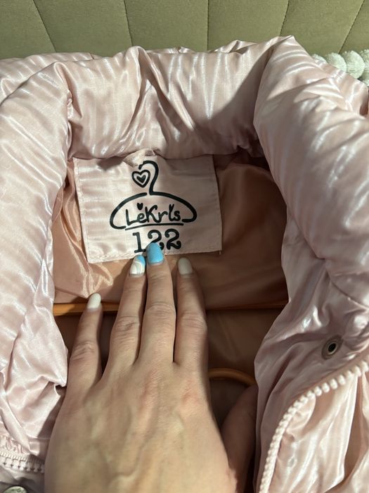 Пуховик для дівчинки 122