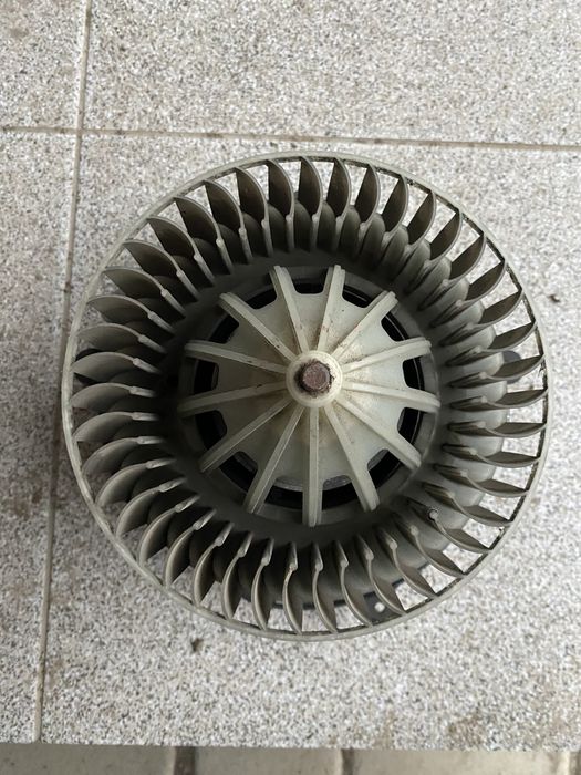 Моторчик пєчки Мерседес 211