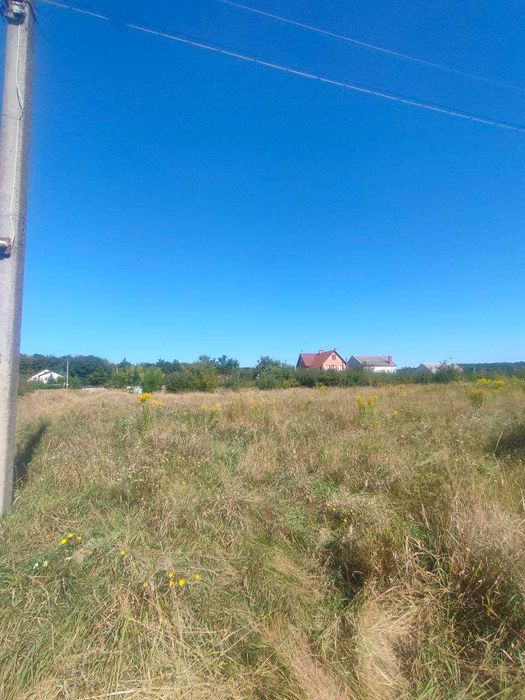 Продам гарну ділянку в передмісті