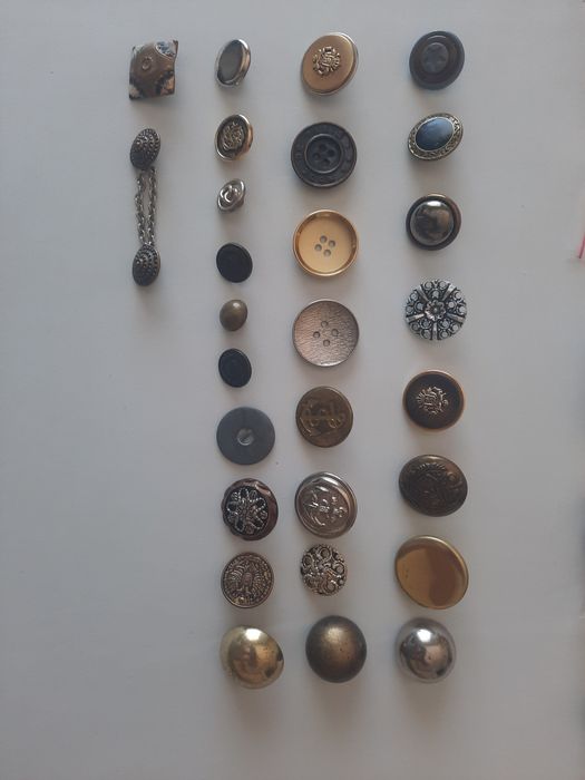Botões em  massa e metálicos Vintage