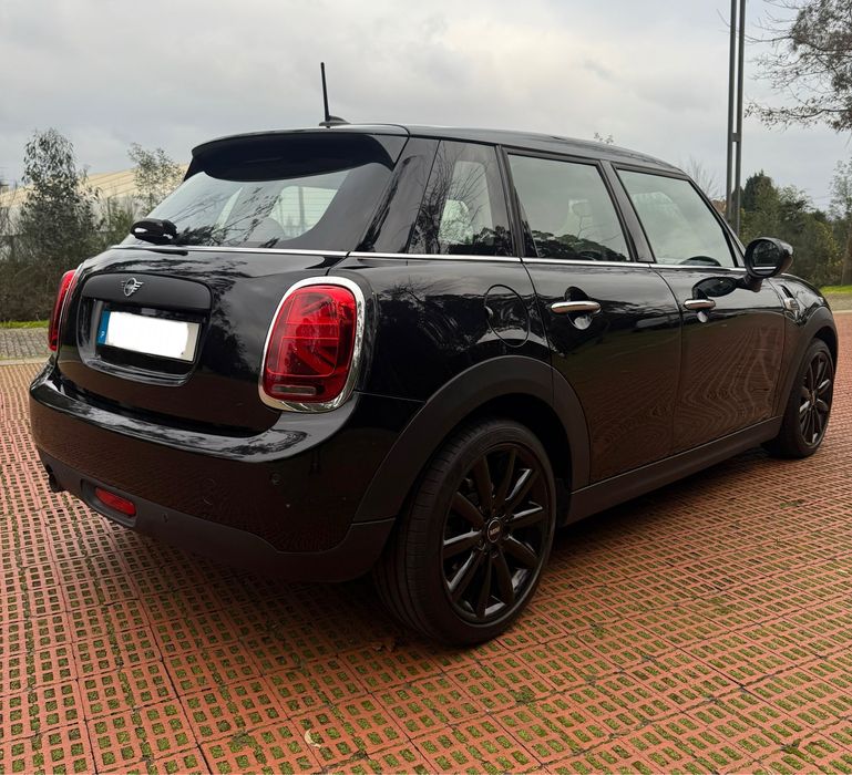 MiNi One  2021      1.5 Turbo 102cv