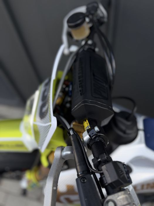 Husqvarna 450 FS supermoto motard 2022