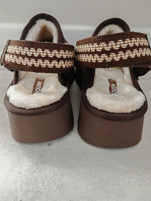 Buty ocieplane nowe 36 House