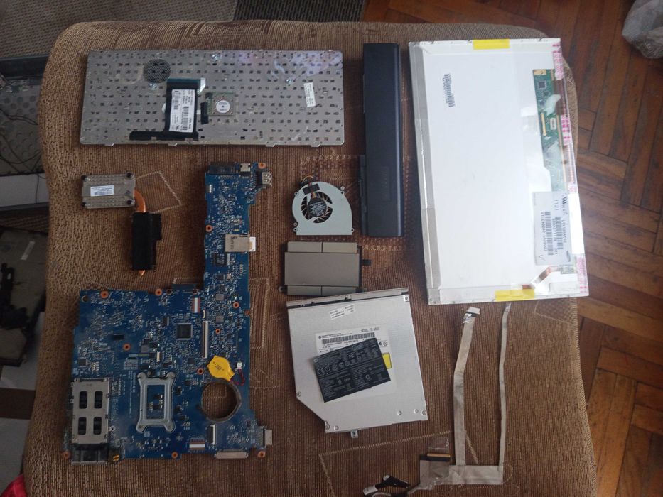 Продам комплектуючі до ноутбука HP