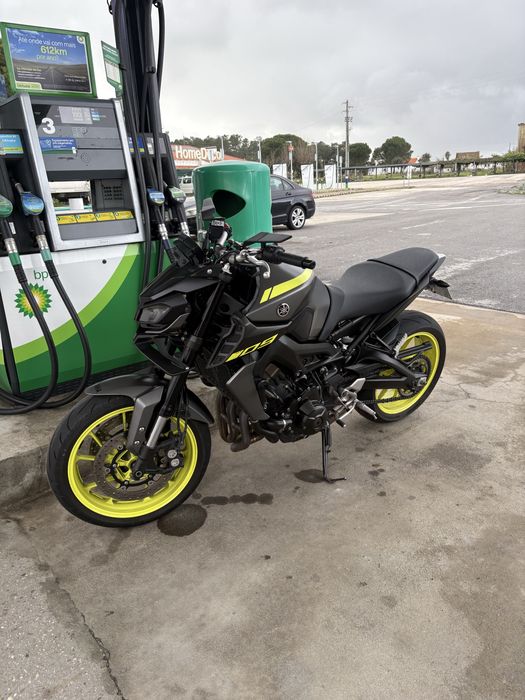 Mt 09 2018 Night fluo