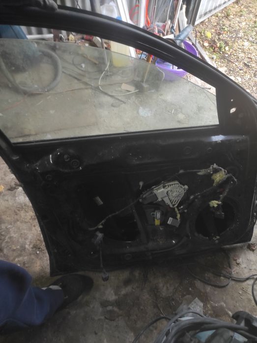 Drzwi audi a4 B8 lewe uszkodzone