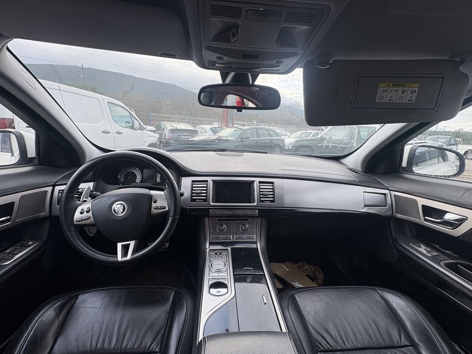 Jaguar XF  S 3.0 V6D Bom estado