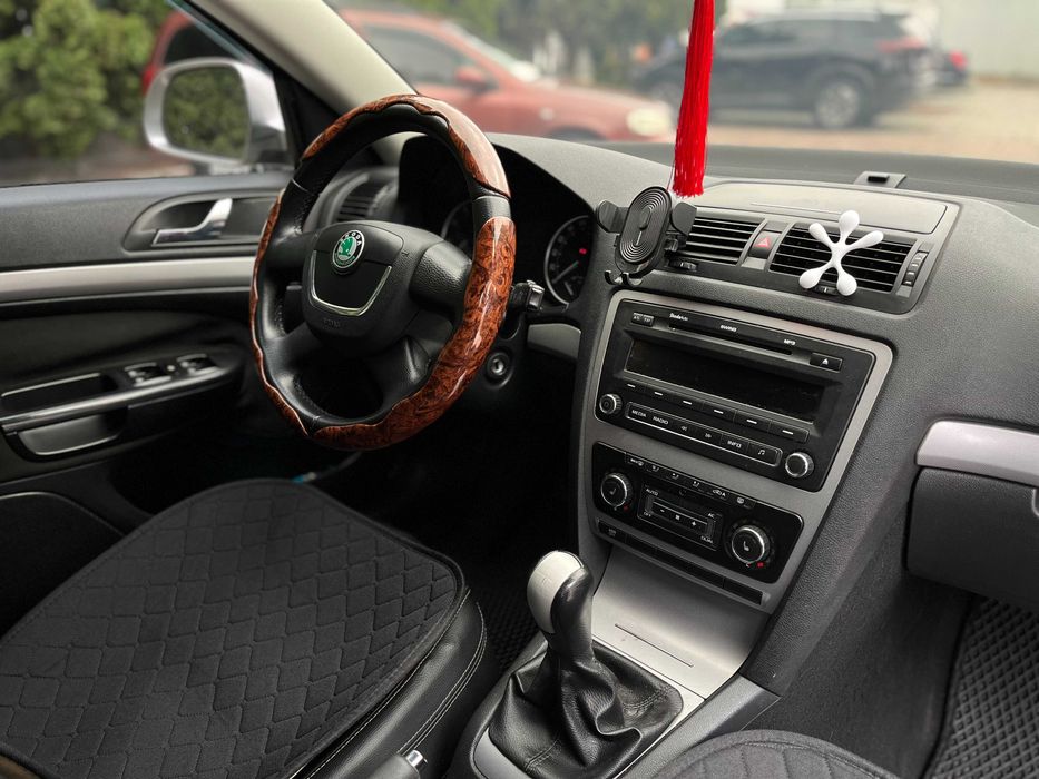 Skoda Octavia 2010 VIN TMBBK41Z6AB151664 фото оголошення 22 з 23