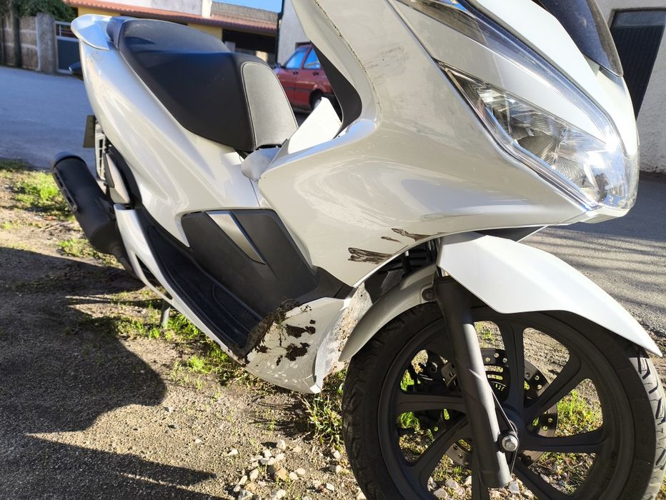 Honda PCX 125 scooter