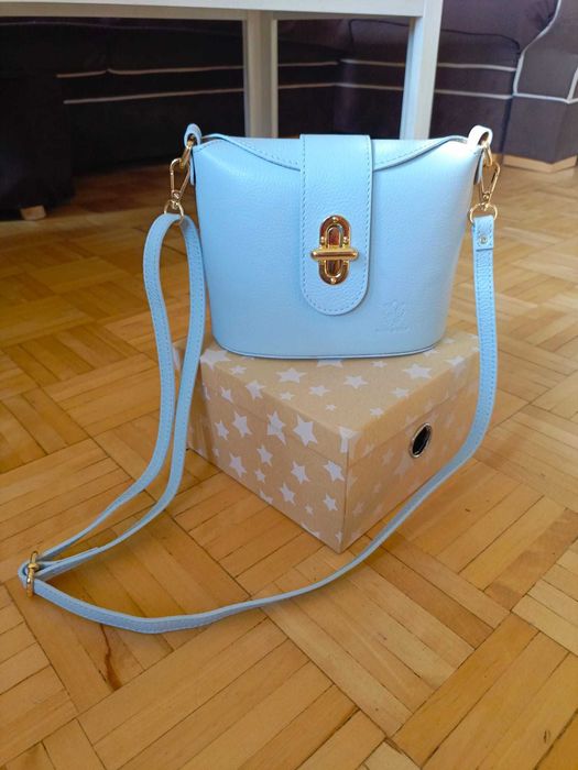 Torebka Vera Pelle ze skóry kolor niebieski baby blue