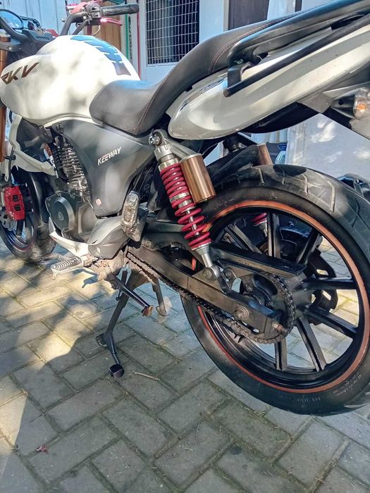 MOTO RKV 125 ANO 2012