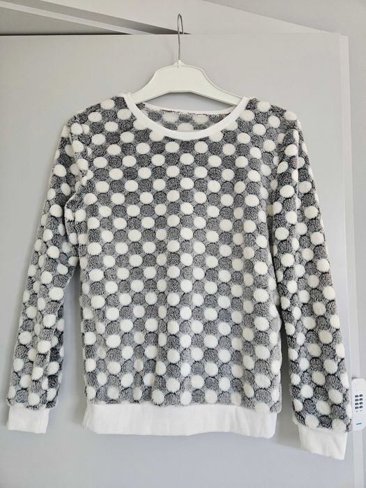 Sweter miękki w kropki szaro-biały