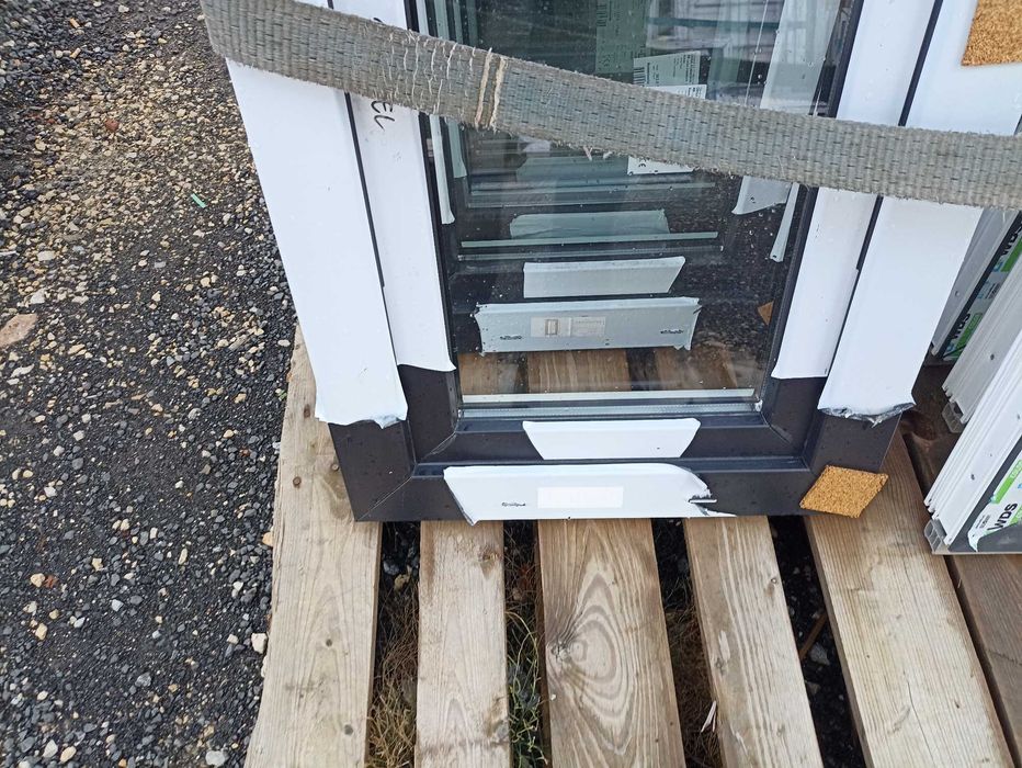 Okno pcv 56/101 czarne