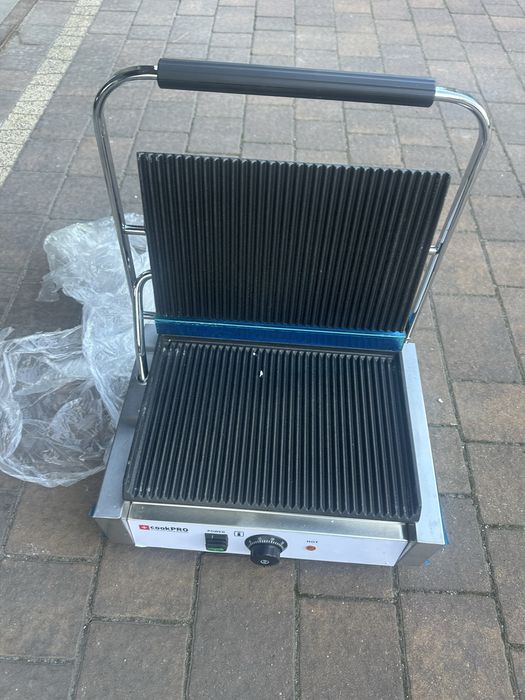 Grill kontaktowy