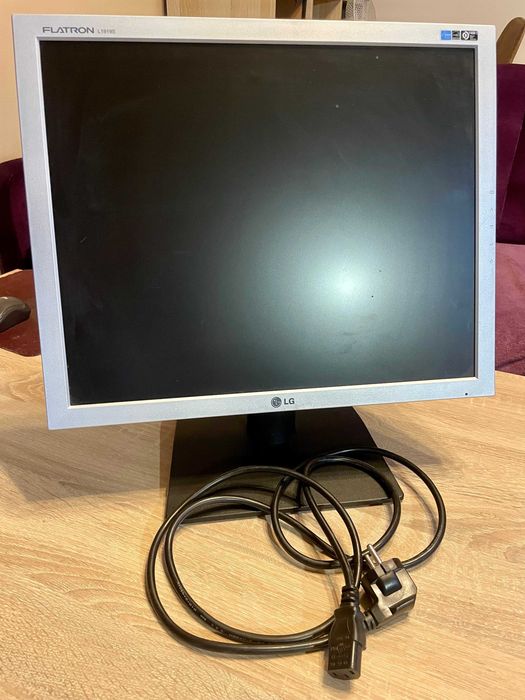 Monitor LG Flatron 1919S + kabel zasilający