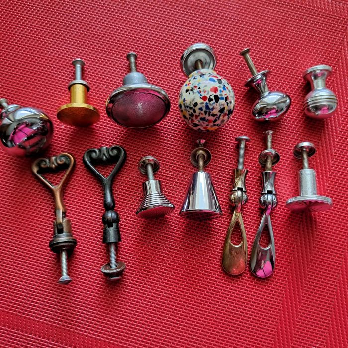 Stare uchwyty meblowe gałki do mebli PRL 4szt