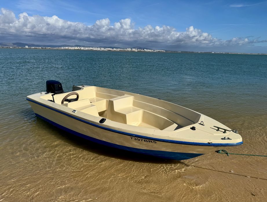 Barco 4 m com motor Tohatsu 25cv c/ docs e ATRELADO INCLUIDO