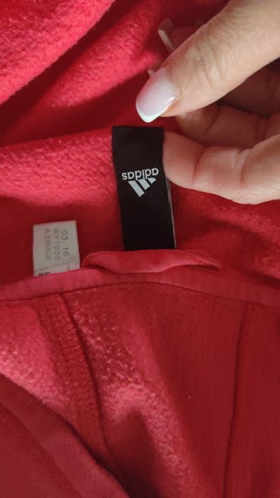 Czerwona malinoea bluza dresowa Adidas