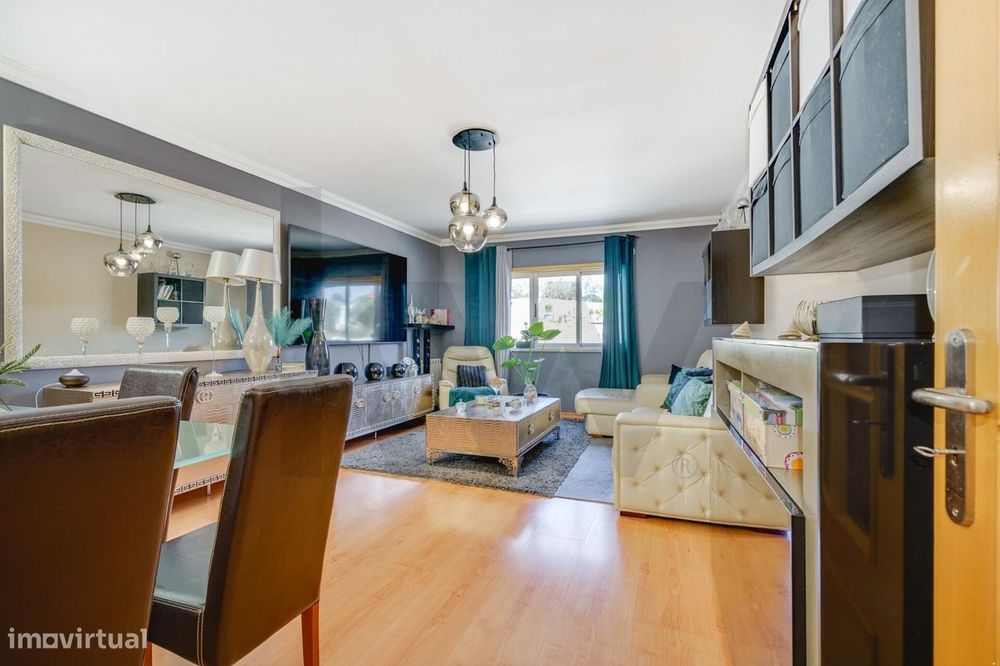 3-Bedroom Apartment with Garage in Camarate | Space, Comfort, and Prime Location
