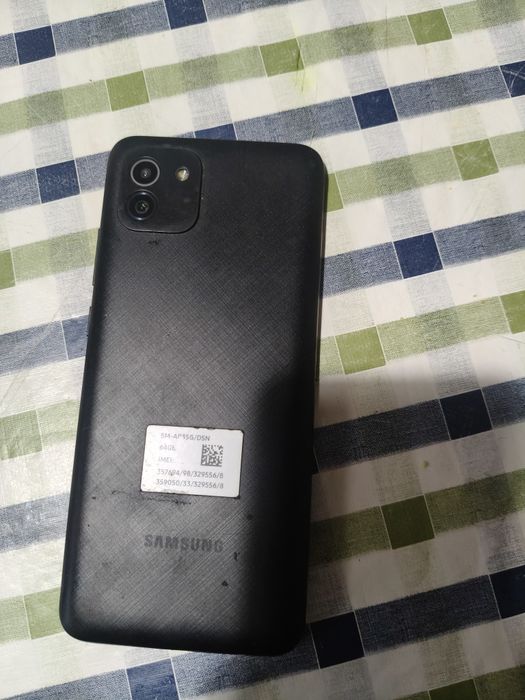 Telemóvel Samsung a30  a funcionar