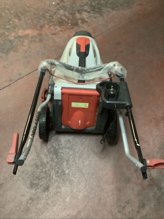 Maquina de cortar relva