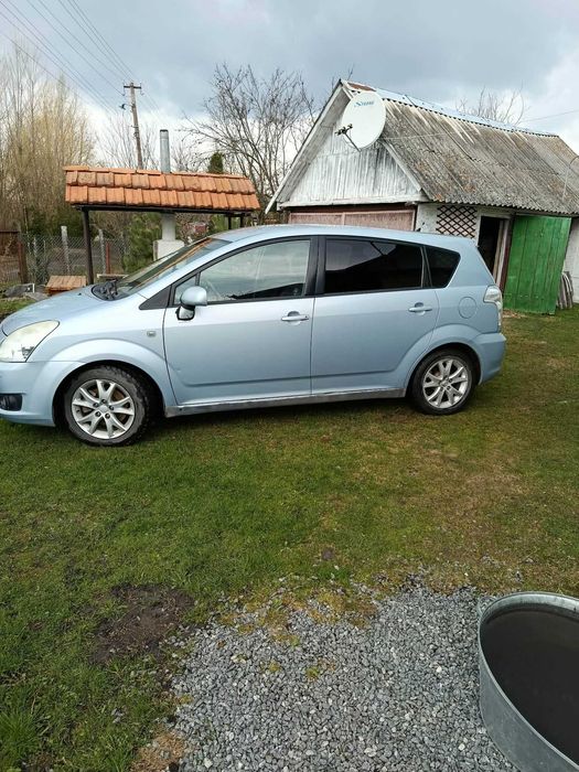 тойота королла версо