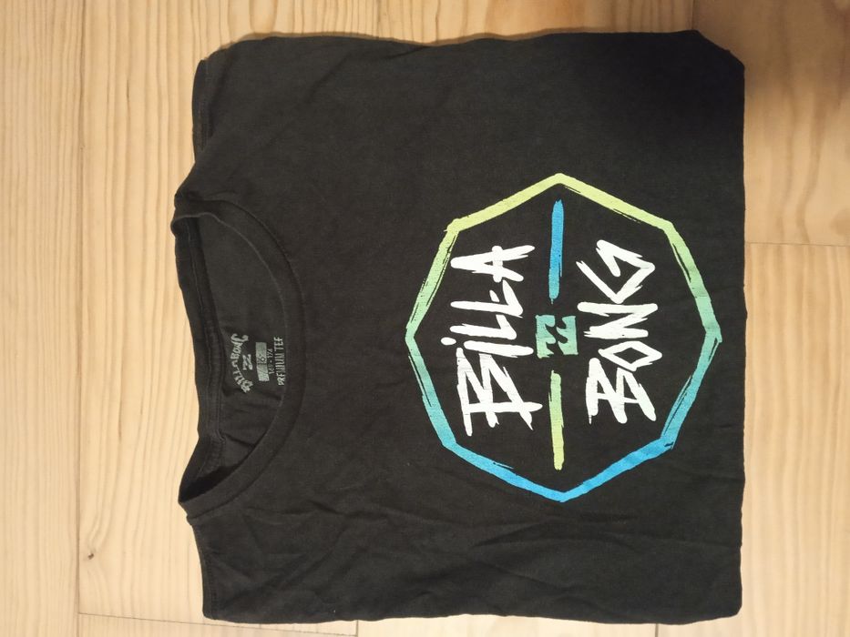 T shirts diversas marcas tamanhos e feitios