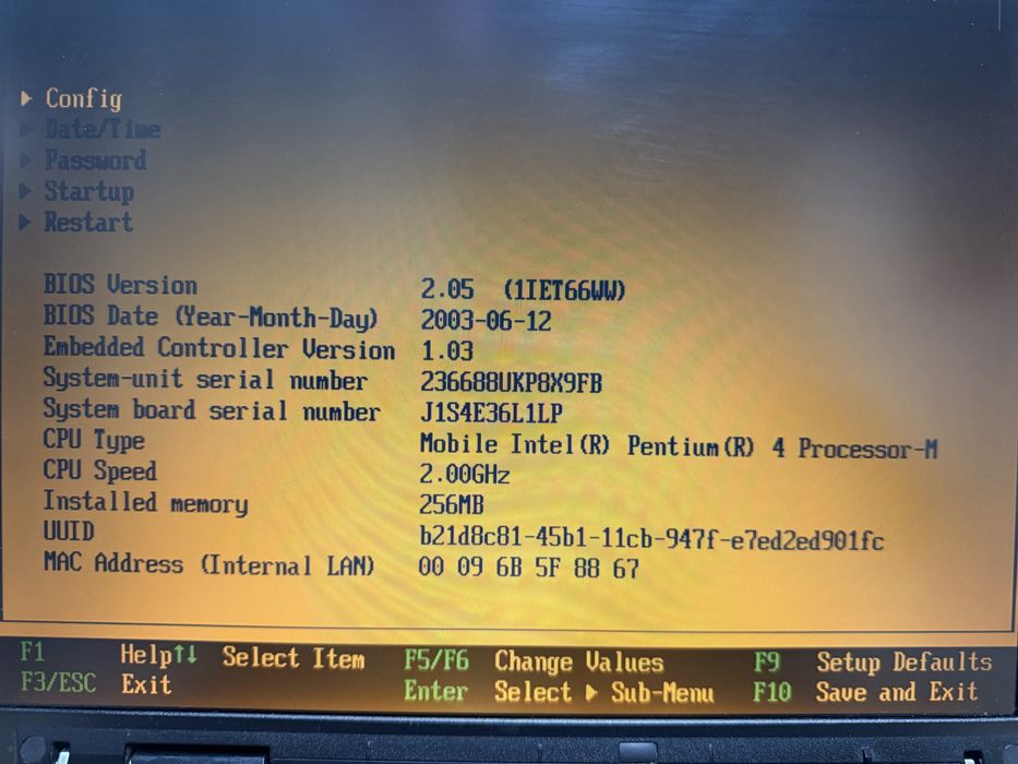 Lenovo Thinkpad T30, Pentium4 2Ghz, 256Mb Ram, Funcional