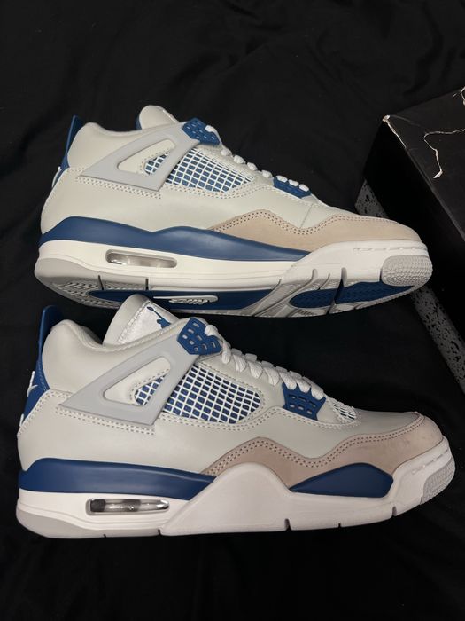 Jordan 4 Military Blue