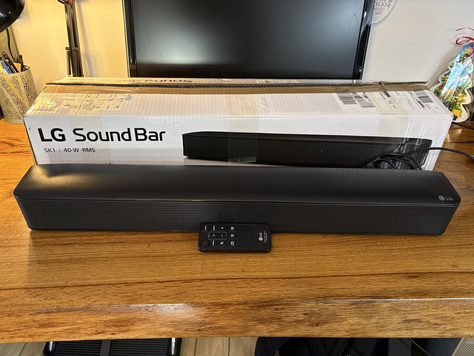 Soundbar LG SK1 + pilot