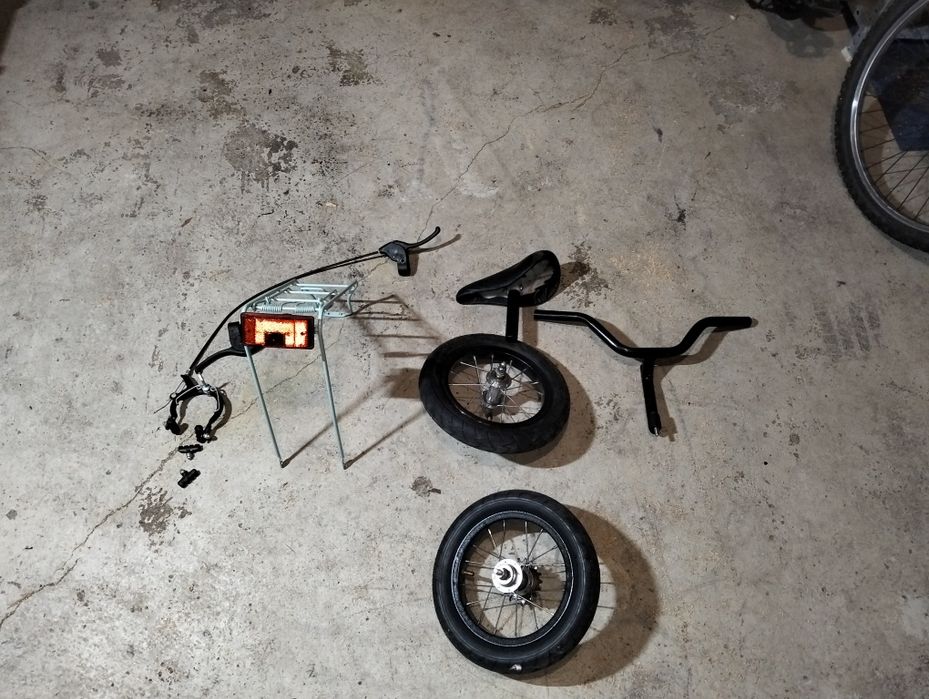 Vendo vários acessórios para bicicleta 4-6 anos