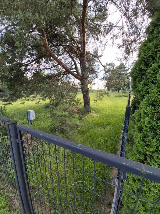 Działka budowlana z murowanym garaże Rybnik Golejow 766m2 media