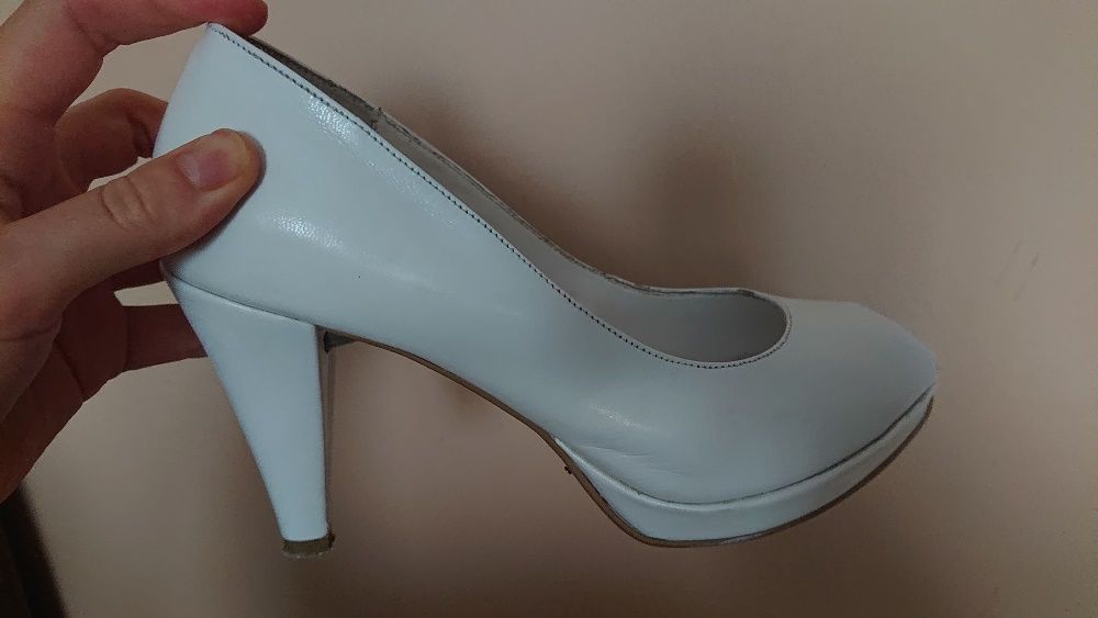 Wygodne buty ślubne r. 38 RYŁKO