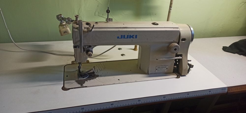 Maszyny szwalnicze przemysłowe