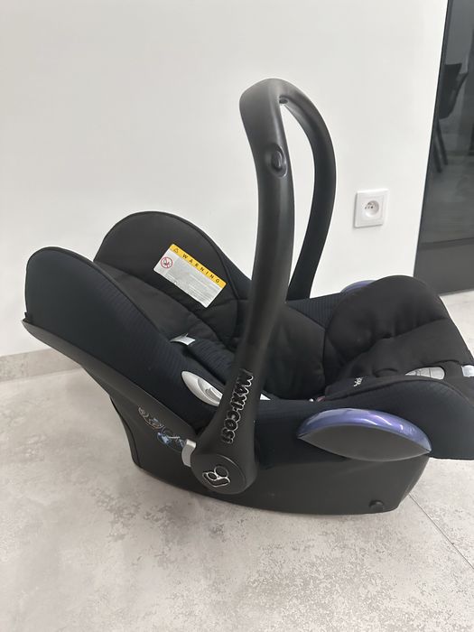 Maxi Cosi baza + foteliki