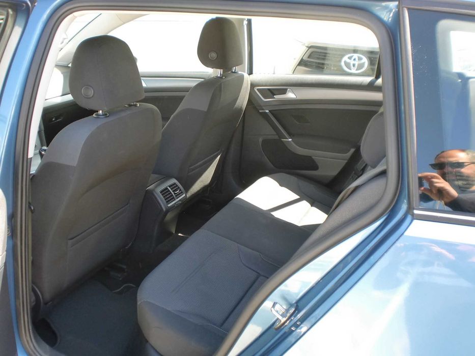 Volkswagen Golf VII