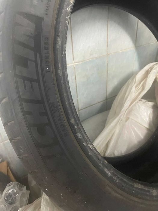 Комплект вживаної літньої резини Michelin, 235/45/R18