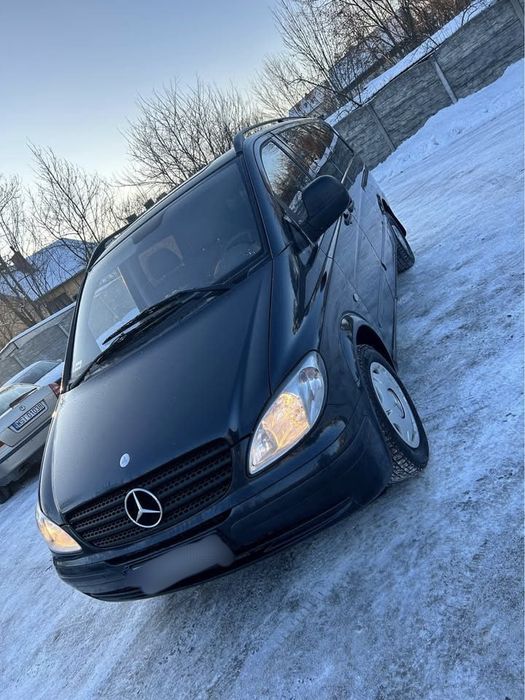 Mercedes Viano, 5 місць, катафалк