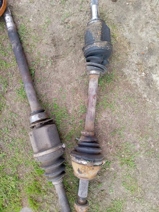 Піввісь Фіат добло 1.3 multijet  в зборі